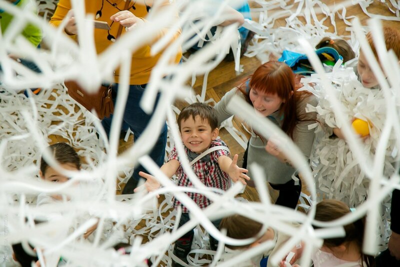 Бумажное шоу на «Макеева»